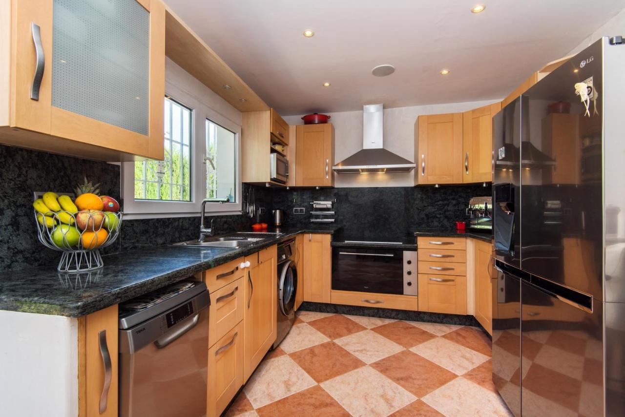 Villa Palm Beach Marina Benalmadena 3 Min Walking From The Sea Luaran gambar