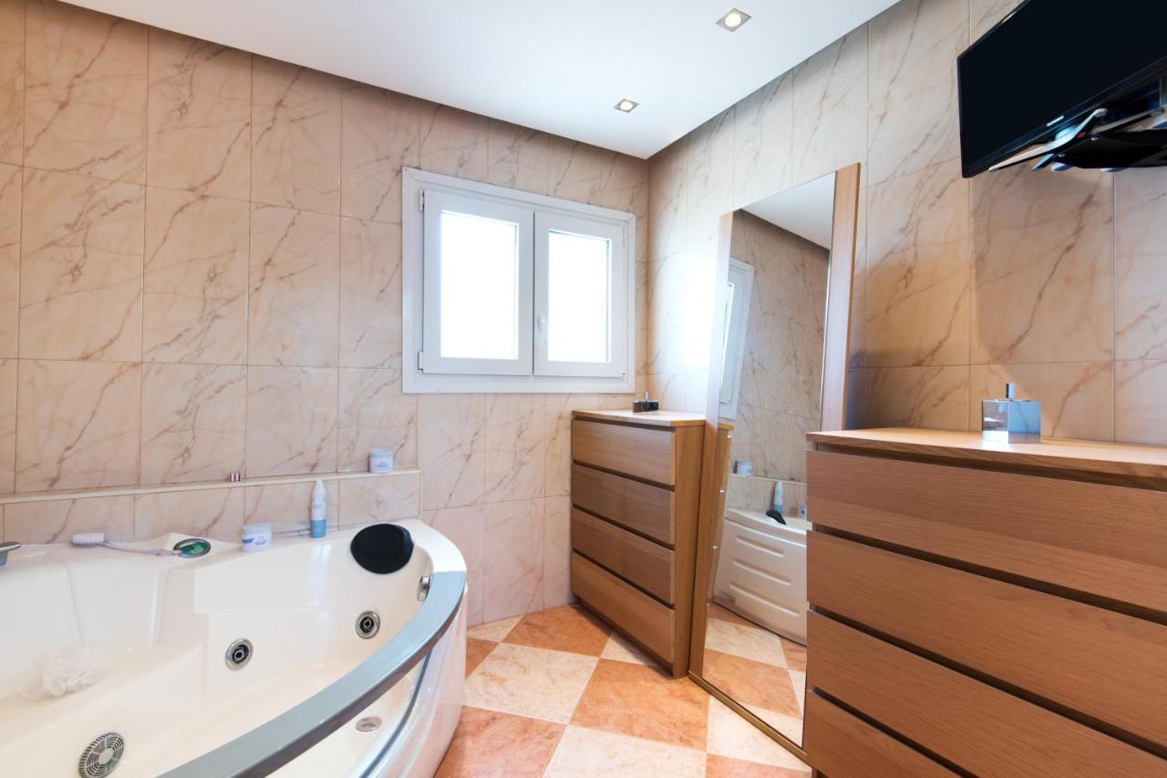 Villa Palm Beach Marina Benalmadena 3 Min Walking From The Sea Luaran gambar